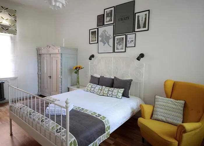 Charming 1Br Apartment With Bath In Quiet Center Of Riga