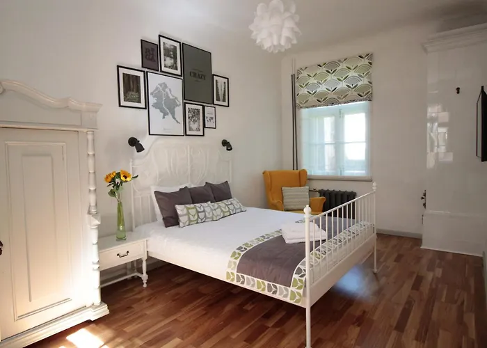 Charming 1Br Apartment With Bath In Quiet Center Of Riga