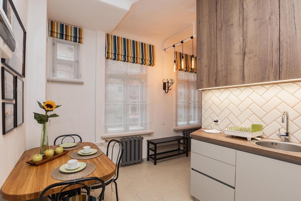 Charming 1br With Bath In Quiet Center Of Рига