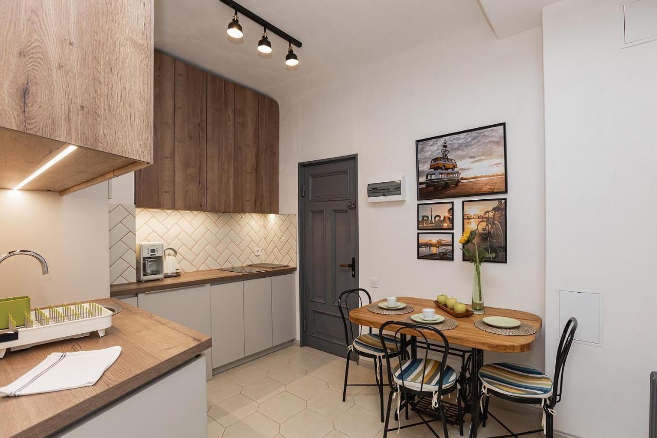 Charming 1br With Bath In Quiet Center Of Рига